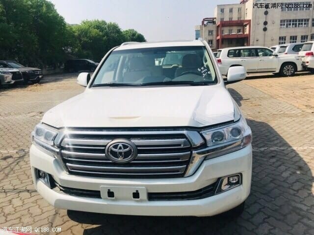 新款进口丰田兰德酷路泽5700中东版评测
