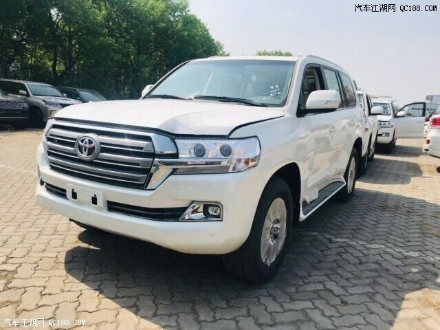 新款进口丰田兰德酷路泽5700中东版评测