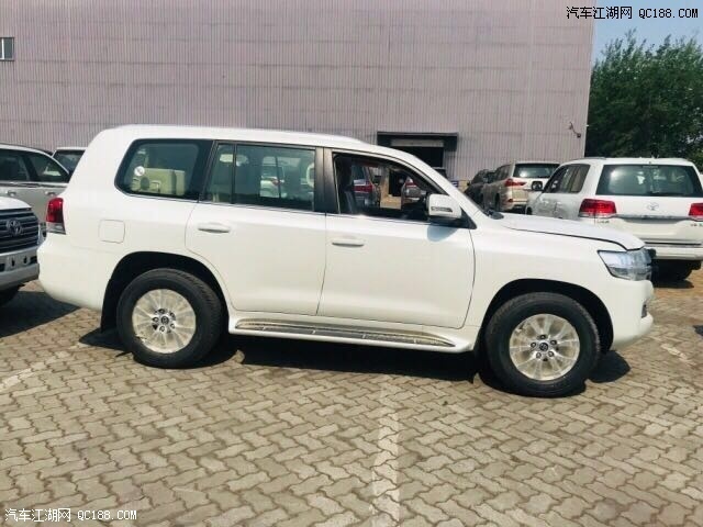 新款进口丰田兰德酷路泽5700中东版评测