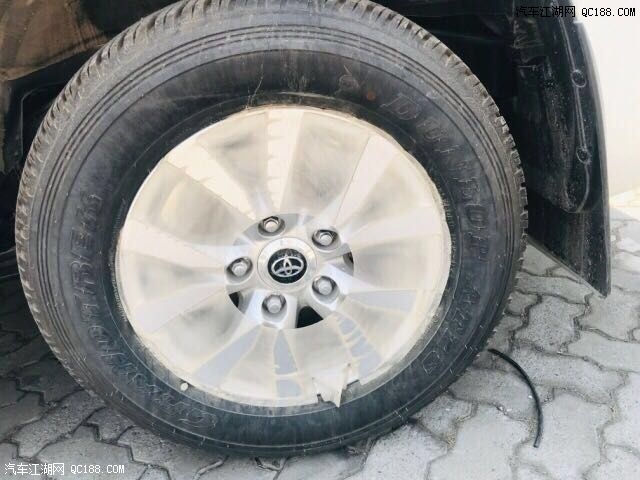 新款进口丰田兰德酷路泽5700中东版评测