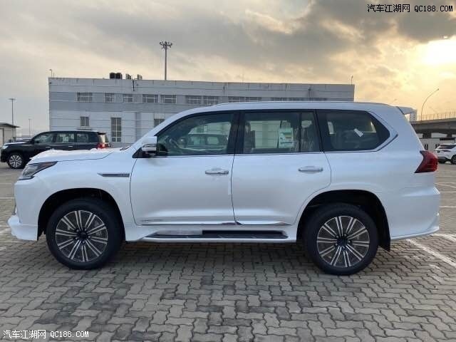 全新2020款雷克萨斯lx570中东版到店实拍
