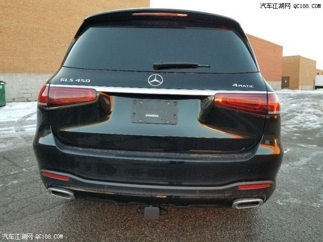 2021款奔驰gls450排量:2996ml 进气形式:双涡轮增压 气缸排列形式:v6