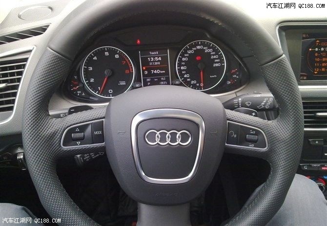 【图】奥迪Q5豪华版提车 附高速被<em>追尾</em>后<em>照片</em>