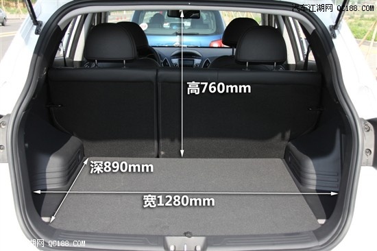 ix35后备箱尺寸,现代ix35后备箱尺寸 都是韩系品牌suv 现代ix35对比起亚智跑