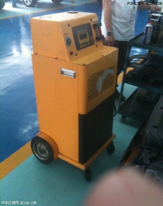 【图】被工时费折磨的头疼 力狮更换变速箱油