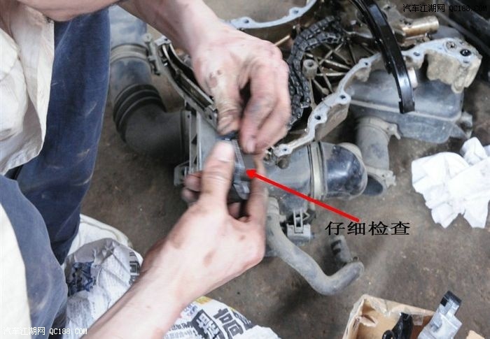 路宝更换正时链条过程作业!