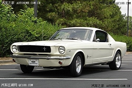 0升的发动机塞进了福特"雷霆"(ford thunderbolt)的发动机舱里.