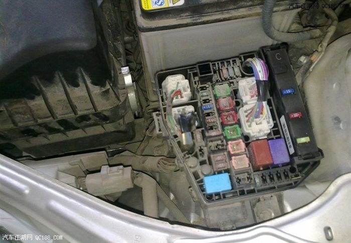 节气门专业清洗纪实1.6mt威驰现场报告
