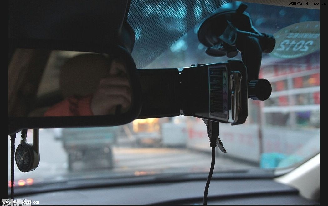 效果不错 飞度安装行车记录仪测试完毕