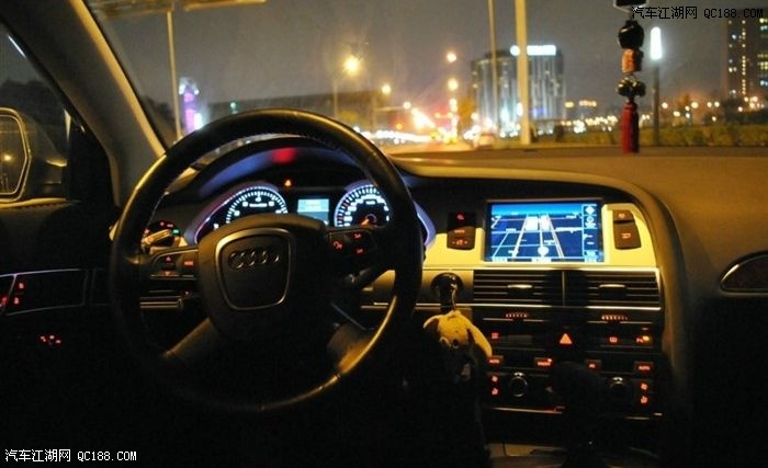 一改官车形象 2011款奥迪a6l 2.0t提车