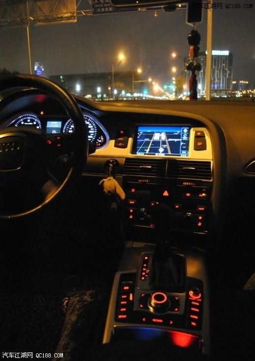 一改官车形象 2011款奥迪a6l 2.0t提车