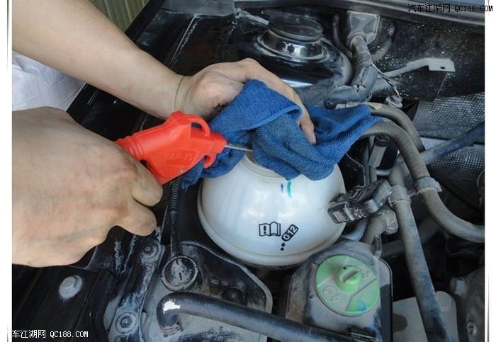 【图】爱车2年了自己动手保养更省钱 朗逸更换防冻液,刹车油_朗逸论坛