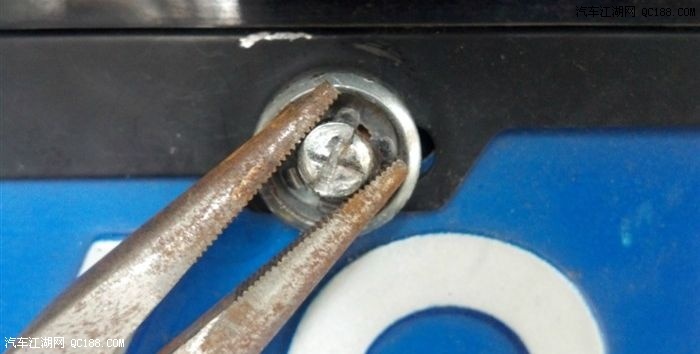 汽车车牌防盗螺丝怎么拆视频 怎样拆车牌防盗螺丝