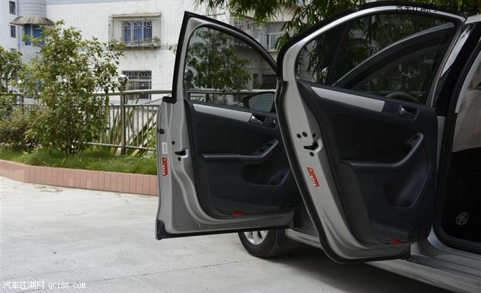 【图】速腾改内饰灯 提升内饰环境有妙招_第2