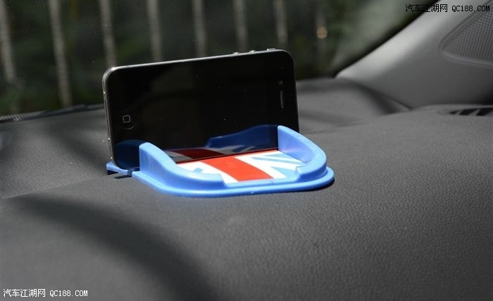 【图】1.4T全新速腾雅士银 改内饰灯作业篇