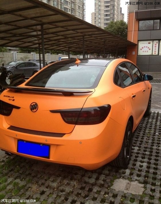 2012款英朗gt 1.6t 真皮版的改色作业.卡其金换成了骚包橙