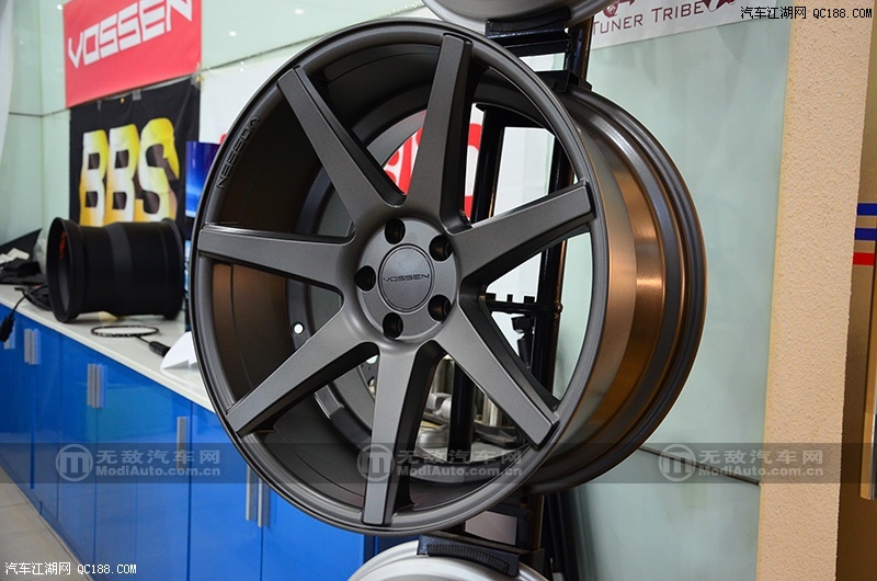 VOSSEN CV7