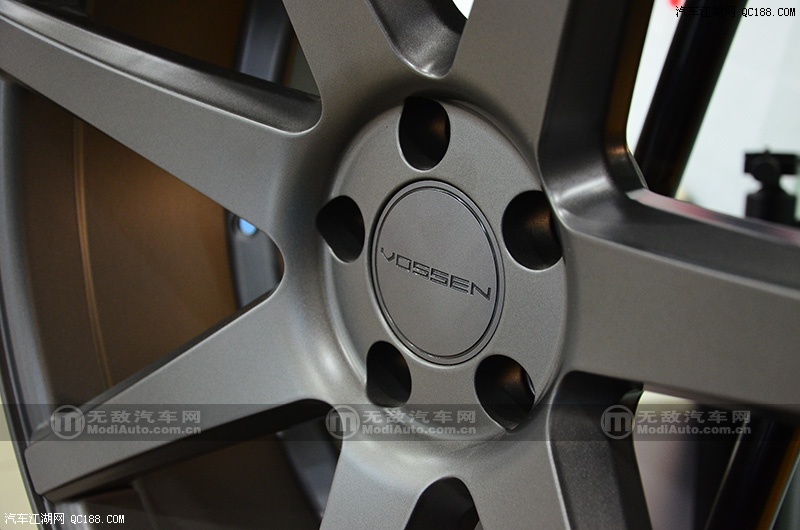 VOSSEN CV7