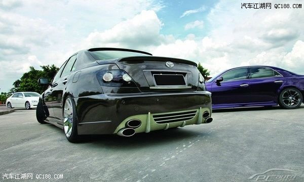 丰田锐志_多少收入买锐志(2)