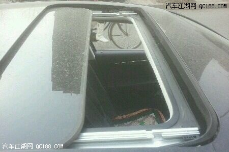 发现迈腾的天窗导轨处明显有黄油,大家出现这种情况没?