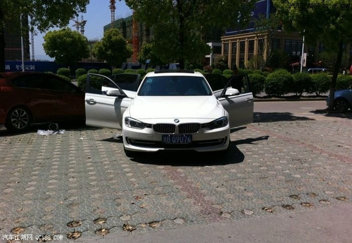 2014款宝马320li白外黑内提车记 详细谈谈我的感受
