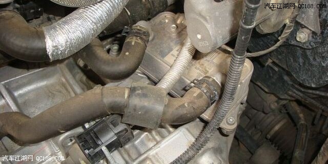 【图】昊锐更换自动变速箱油 滤芯过程直击!