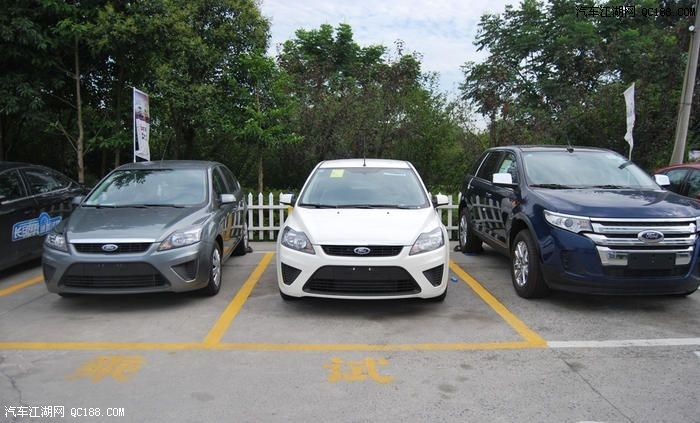 【图】2012福克斯经典自动乞丐版提车作业