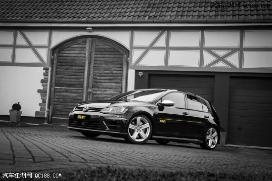 ST_Golf_7_R_Standaufnahme-550x366.jpg