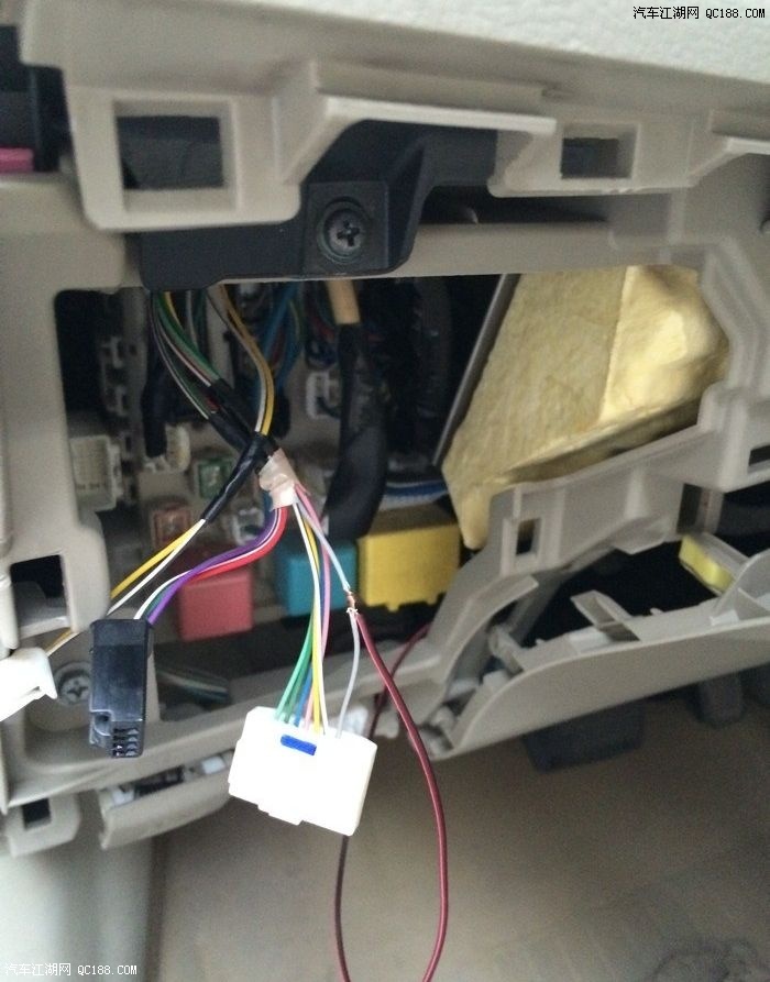 给卡罗拉安装dvd导航一体机 行车记录仪过程分享