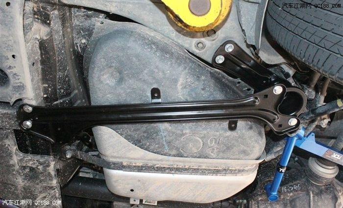 丰田锐志_多少收入买锐志(2)