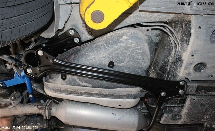 丰田锐志_多少收入买锐志(2)