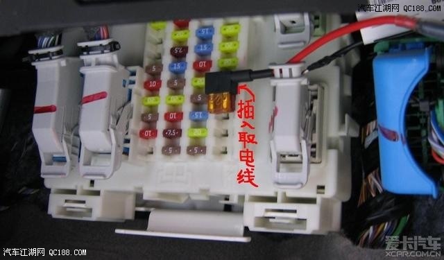 福克斯改装完美布线无损加装屌丝神器F166行车记录仪作业(31)