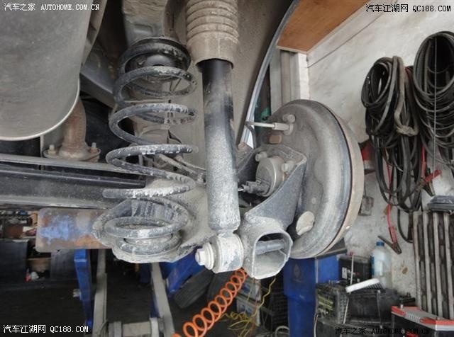 威乐改装嘉年华16寸轮毂作业(3)