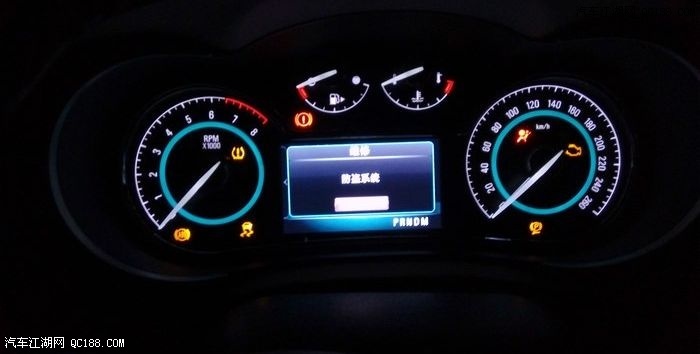 全新君越故障灯的问题咨询大家,请解答,附图!