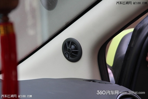 声音强劲有力 河南汽车音响福特福克斯改装雷贝琴套装喇叭