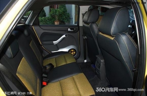 精品汇聚,惠威巨制 福克斯改装惠威汽车音响样车