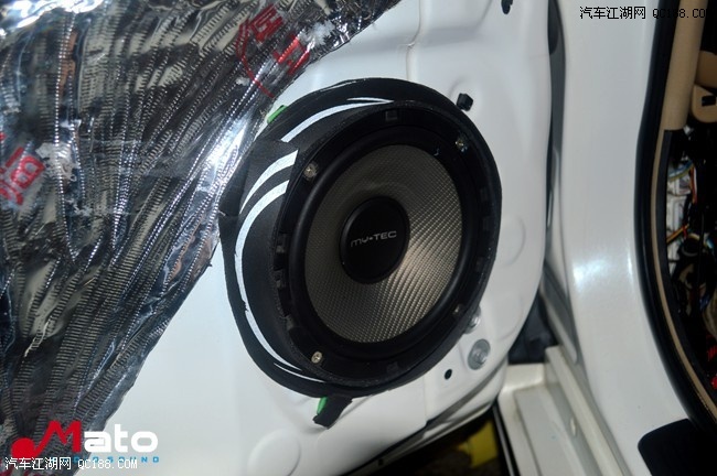 【图】令人倾慕不已的改装 丰田锐志改装音响