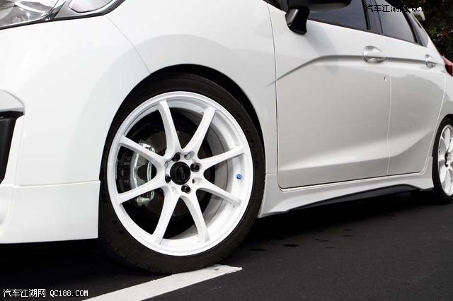 ¡ڡսNew Yaris Turbo vs. Fit15