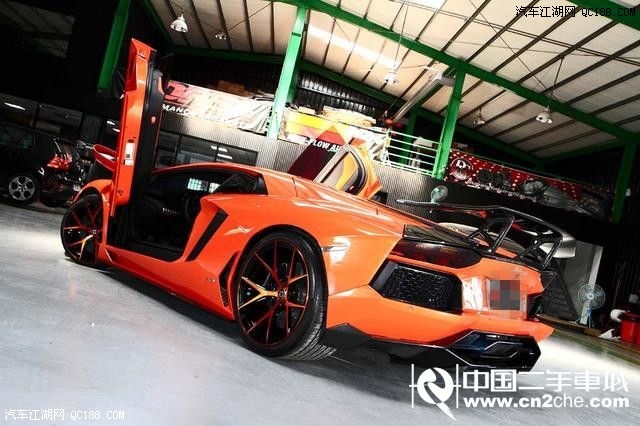 Aventador LP700-4