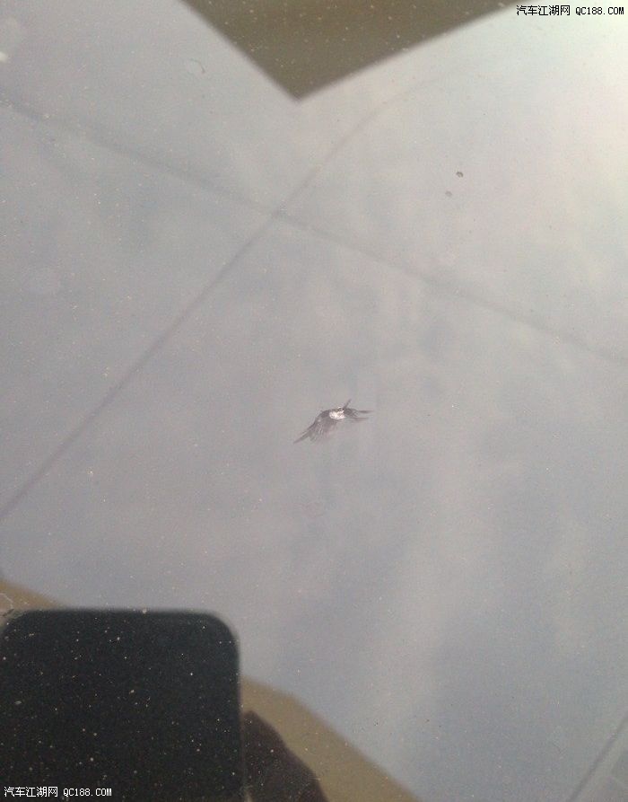 【图】前档玻璃被打裂了,走保险更换不花钱,求