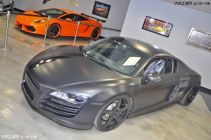 matte-black-audi-r8-4.jpg