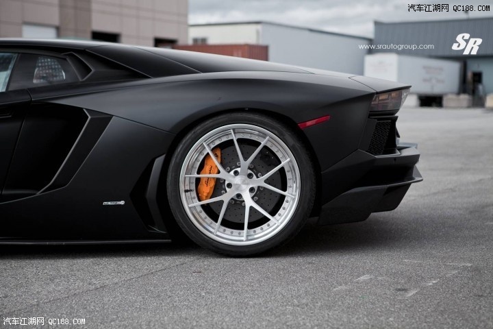 matte-black-lamborghini-aventador-5.jpg