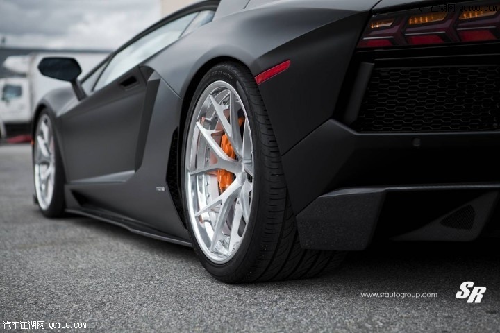 matte-black-lamborghini-aventador-8.jpg