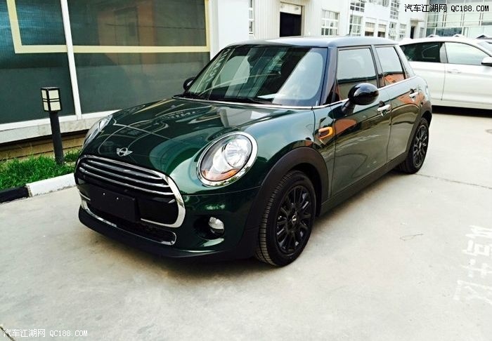 买了俩个人都能开的墨绿色1.5五门mini cooper fun