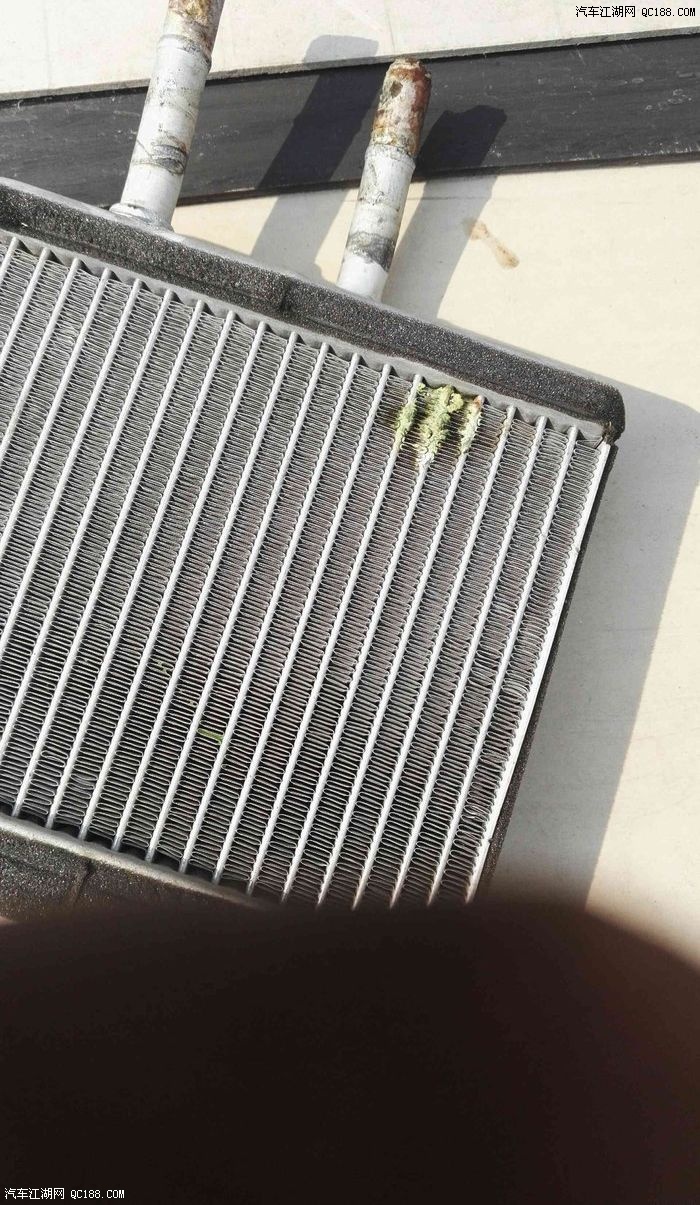 自己修理暖风水箱漏水问题