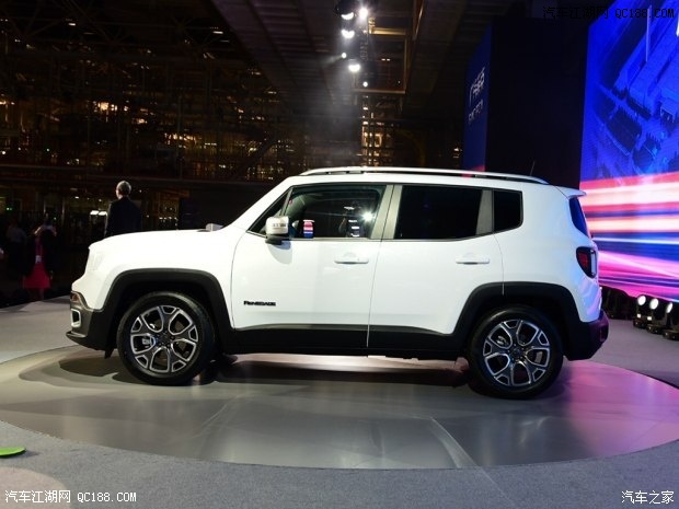 国产Jeep自由侠正式下线 北京车展预售