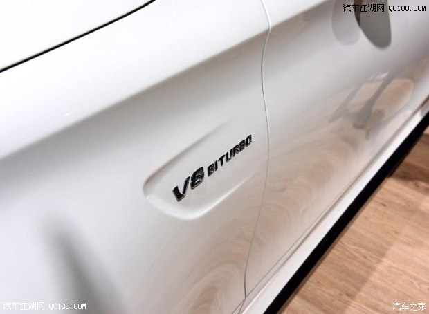 梅赛德斯-AMG C 63 Coupe 将于今晚上市