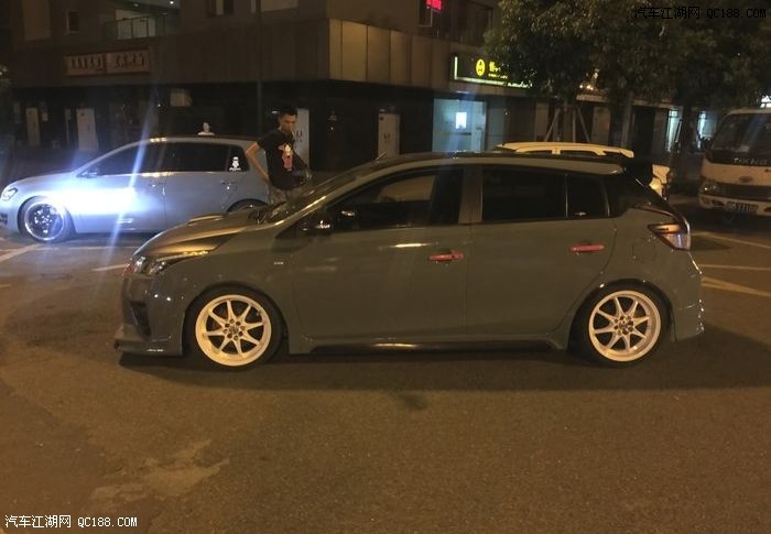 新姿态券土重来 丰田yaris l 致炫改色