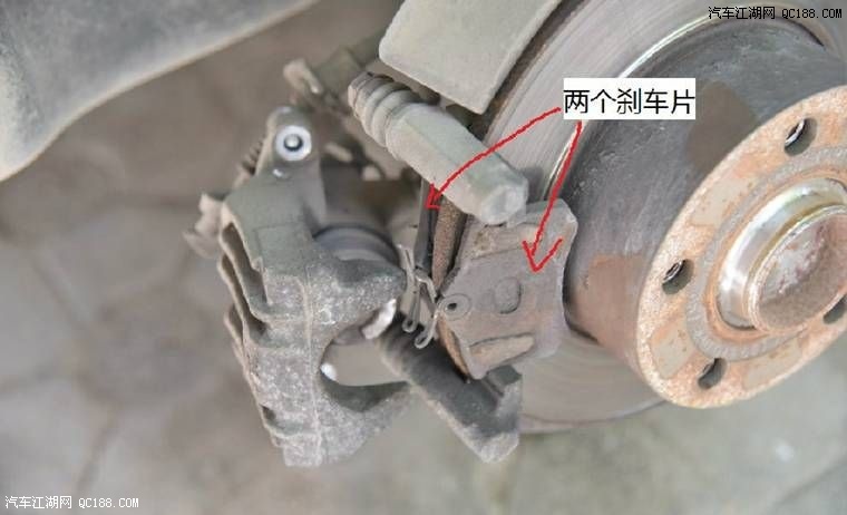 坚定信念,多开了5000公里后亲自为帕萨特换刹车片
