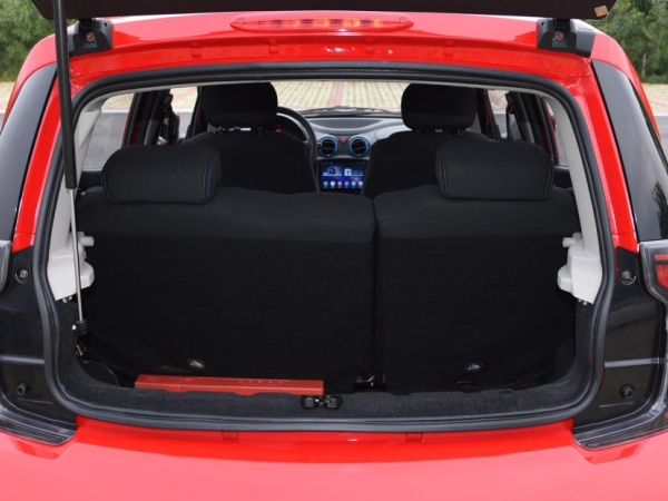 外观、配置提升 江铃新能源E200S试驾_汽车江